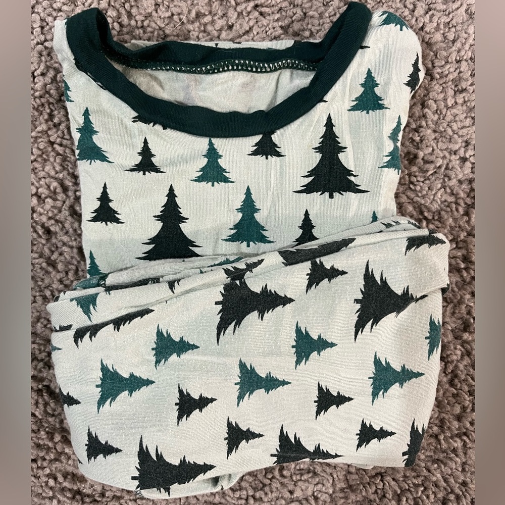 Kickee kids 2 piece pajama pj set Christmas tree